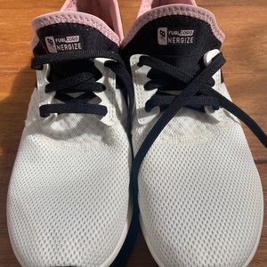 New Balance Tennis Shoes